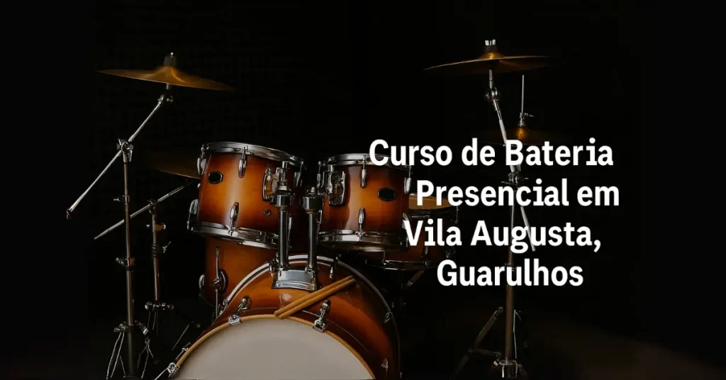 Kit de bateria sunburst completo com baquetas apoiadas, em estúdio escuro com painel acústico.