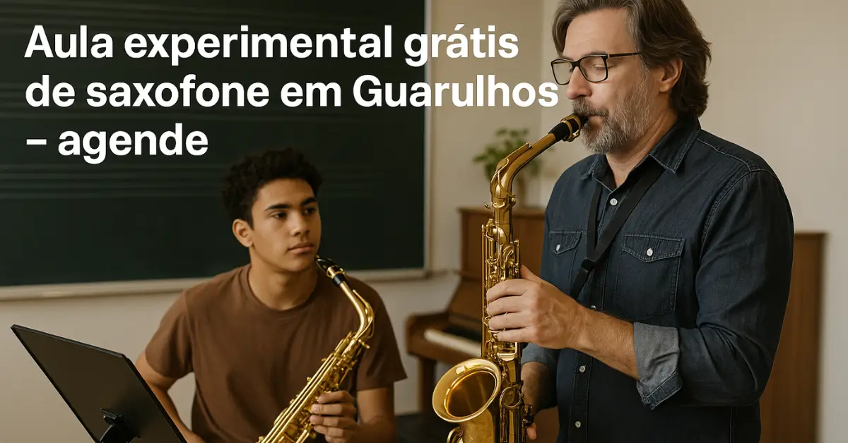 Professor de saxofone experiente orientando uma aluna jovem com saxofone dourado em estúdio musical profissional, com instrumentos e partituras ao fundo. A imagem ilustra o aprendizado de saxofone com acompanhamento profissional em Guarulhos.